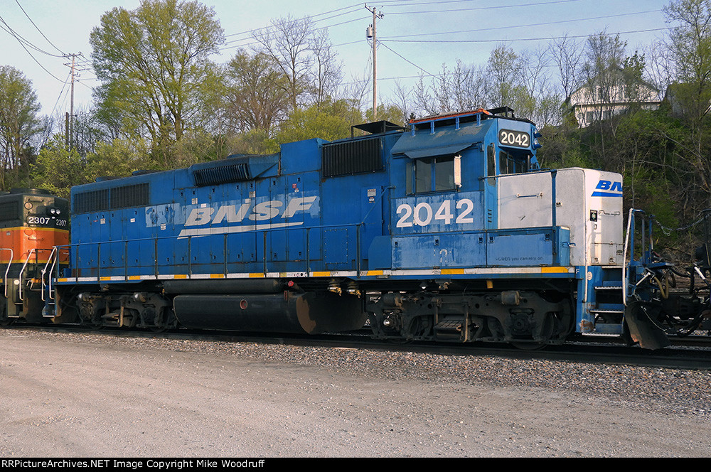 BNSF 2042
